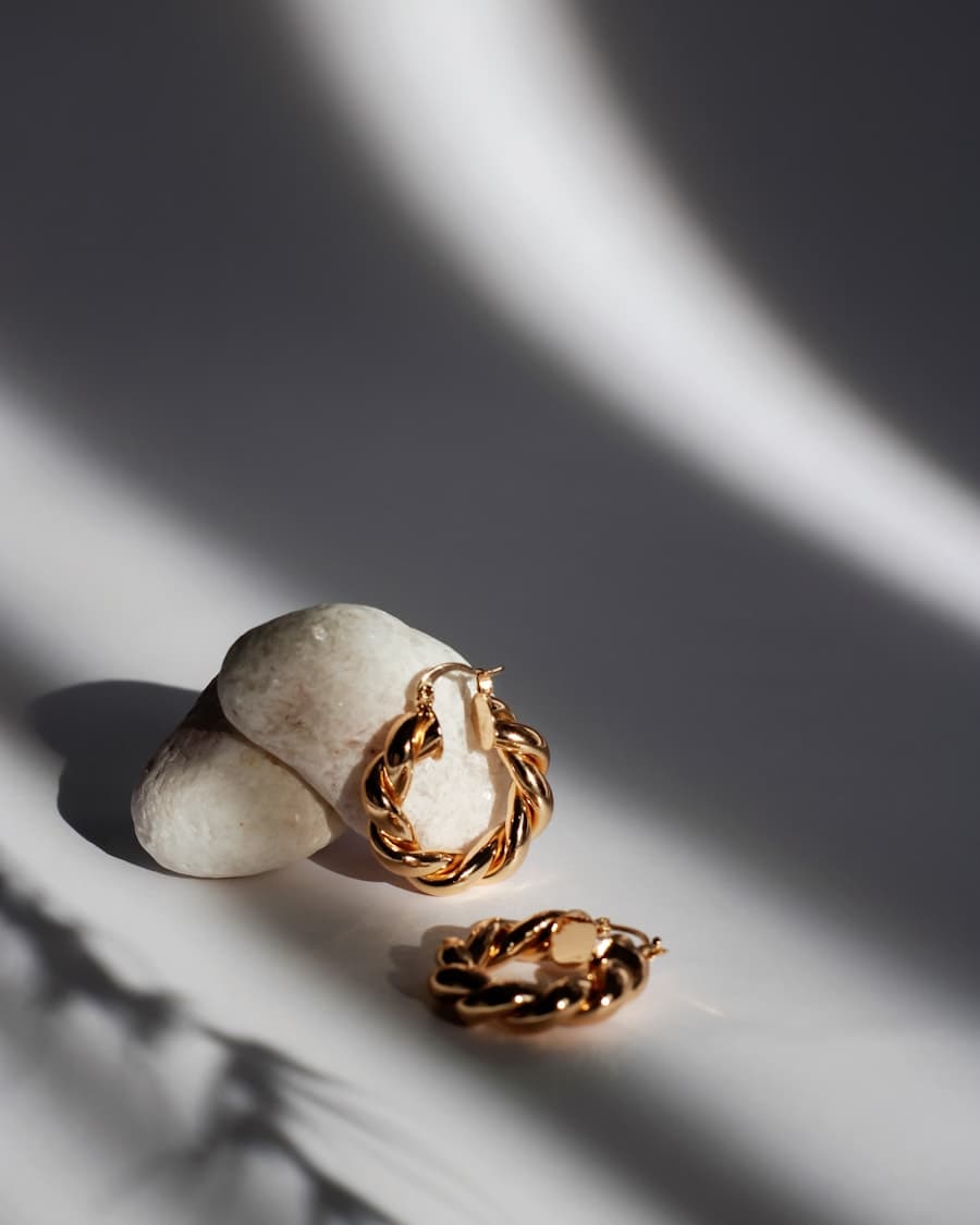 Aria Sculpted Hoops